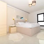 Apartman Kebeo *